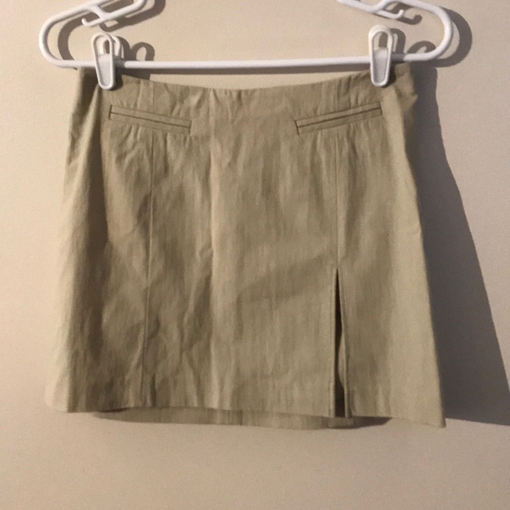Short skirt